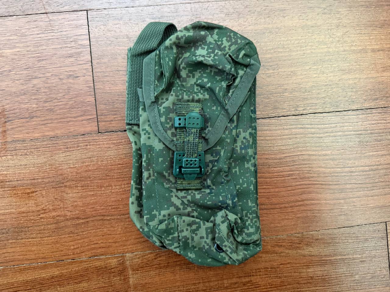 Russian Zuratkul Right Handed AK Dual Pouch New Gen-w/ ROP Flare Pouch and Silent Clips