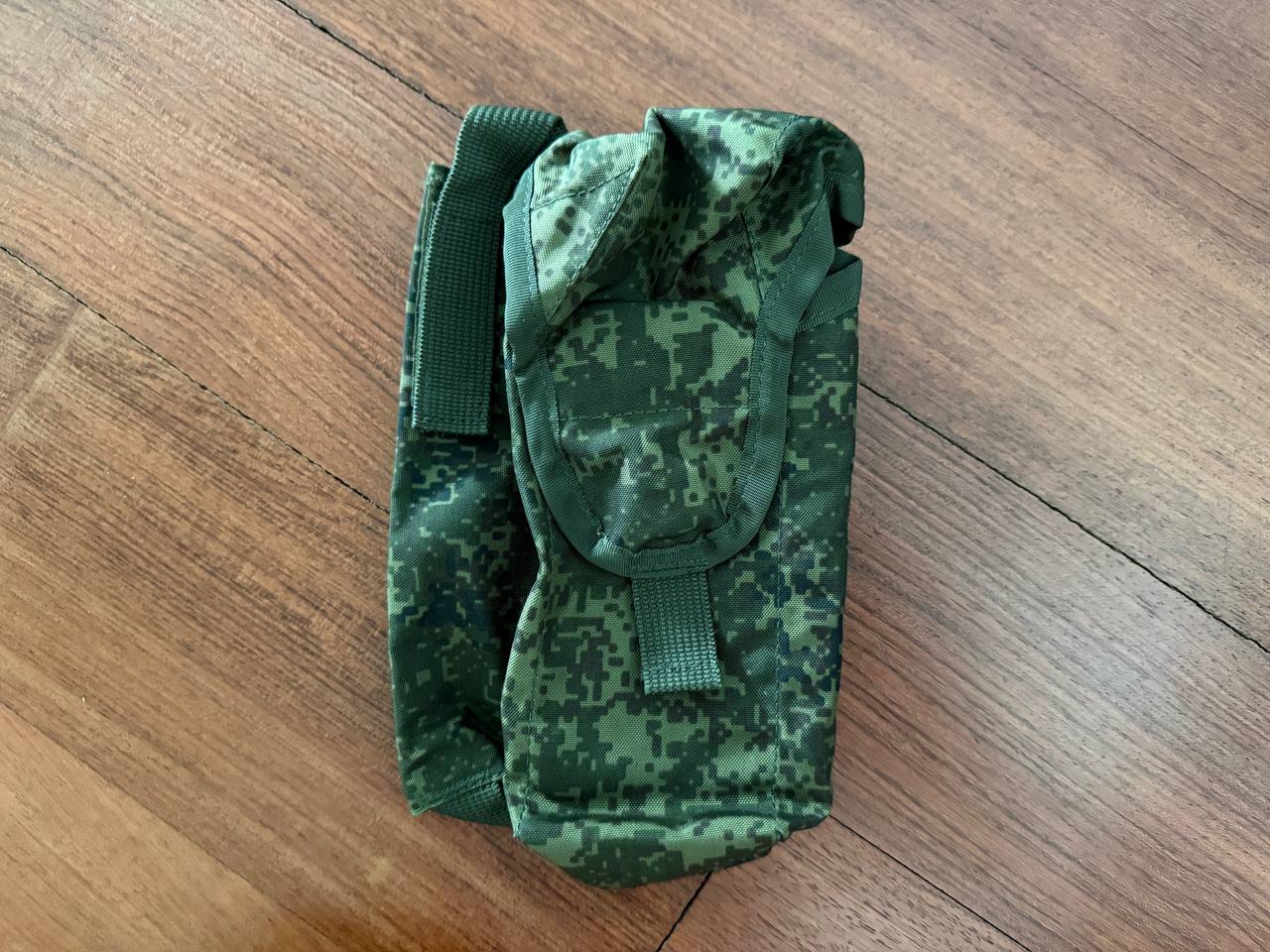 Russian Right-Handed Tekhinkom AK Dual Magazine Pouch with ROP Flare Pouch