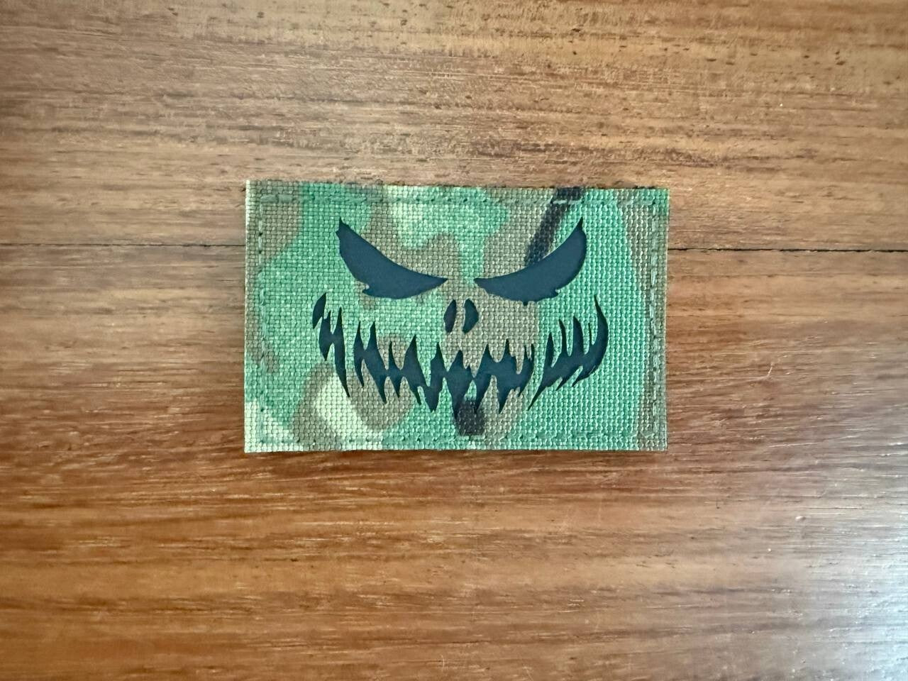 Russian Morale Badge - Spooky Haunting Theme Patch (Green Camo)