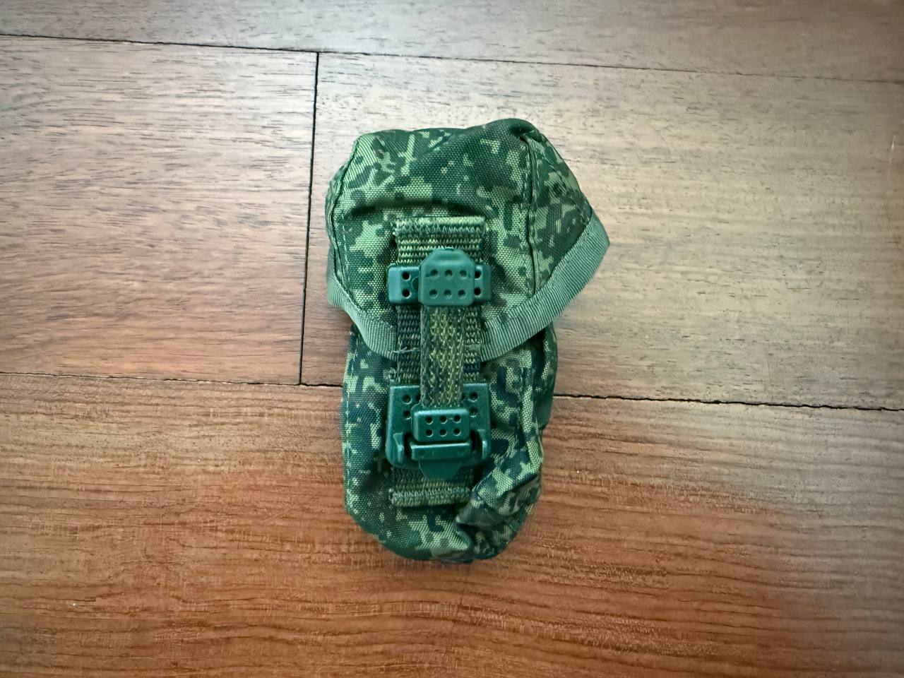 Russian Zuratkul Ratnik Grenade Pouch New Gen - EMR w/ Silent Clips
