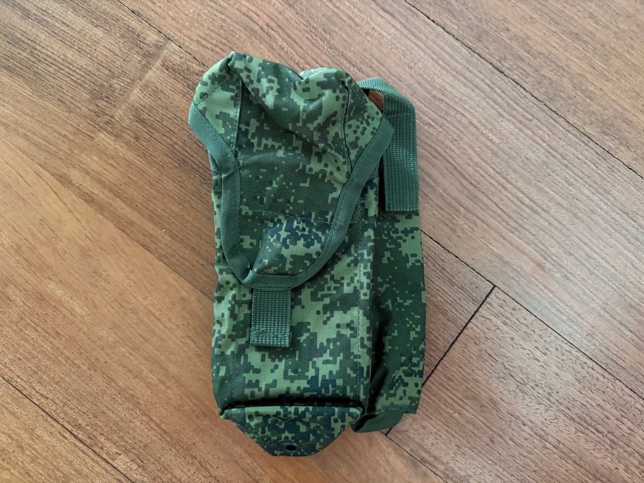 Russian Left-Handed Tekhinkom AK Dual Magazine Pouch with ROP Flare Pouch