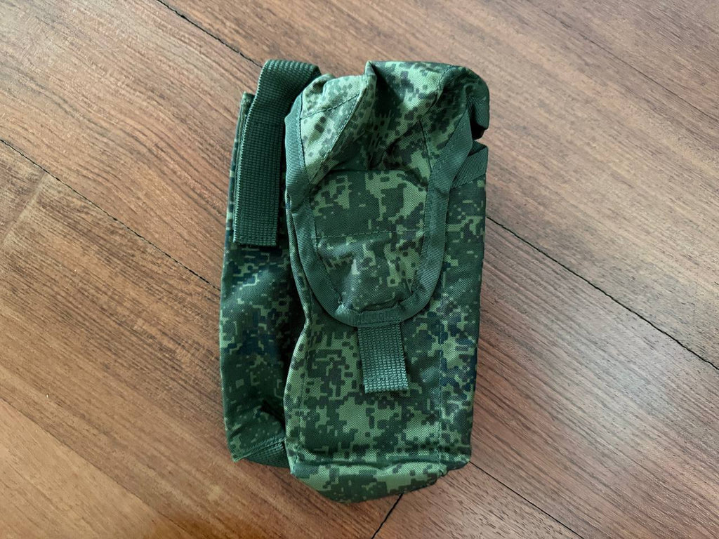 Russian Right-Handed Tekhinkom AK Dual Magazine Pouch with ROP Flare Pouch