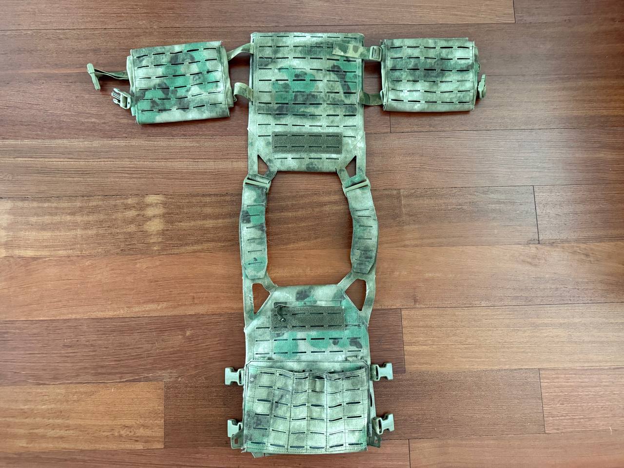Russian MBC Phantom Vest with 3-Cell Mag Pouch