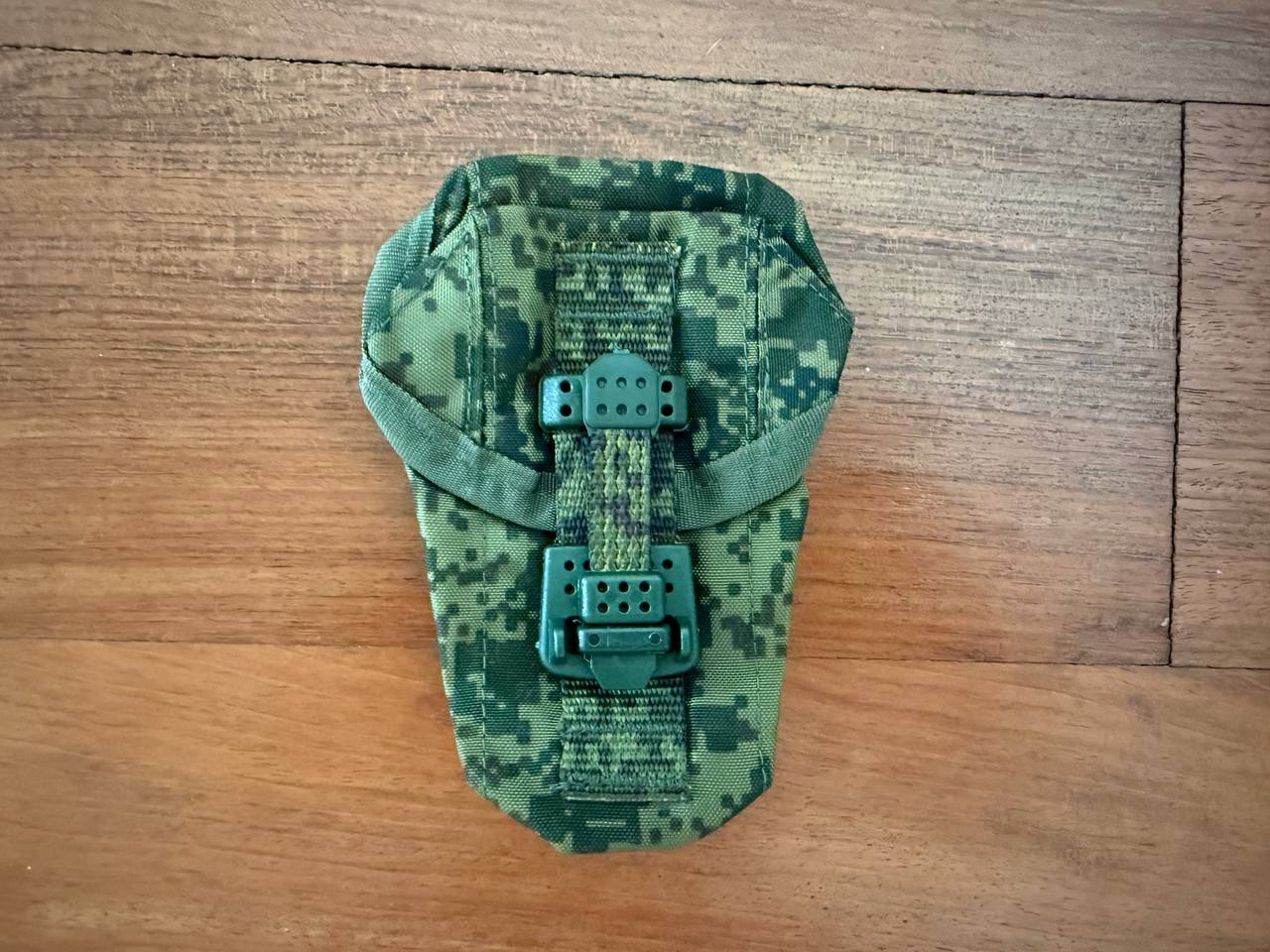 Russian Tekhinkom Tactical Grenade Pouch With Silent Clips - EMR Camo