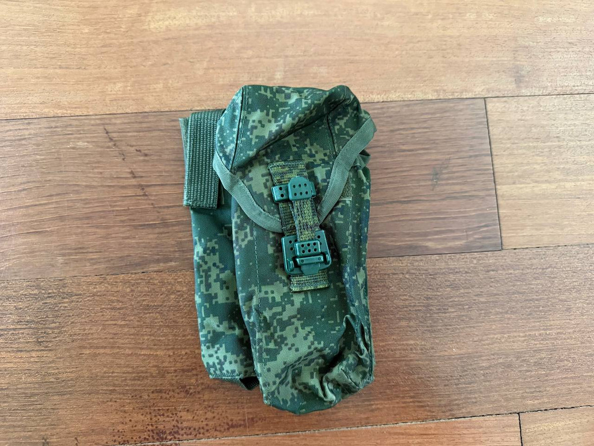 Russian Tekhinkom Right-Handed AK Dual Mag Pouch with ROP Flare & Silent Clips - EMR Camo