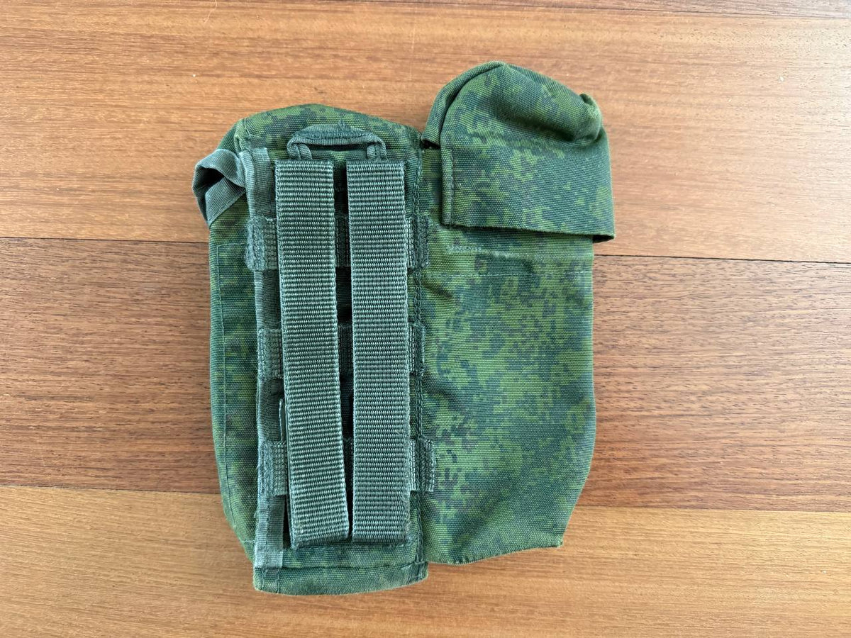 Russian Right-Handed Tekhinkom AK Dual Magazine Pouch - With Smoke Pouch Old Gen