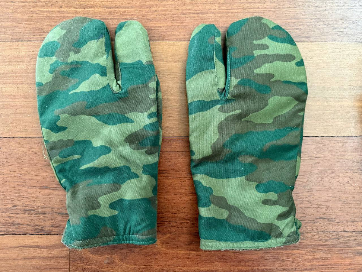 Russian Military VSR-98 Flora Mittens - Size M/L