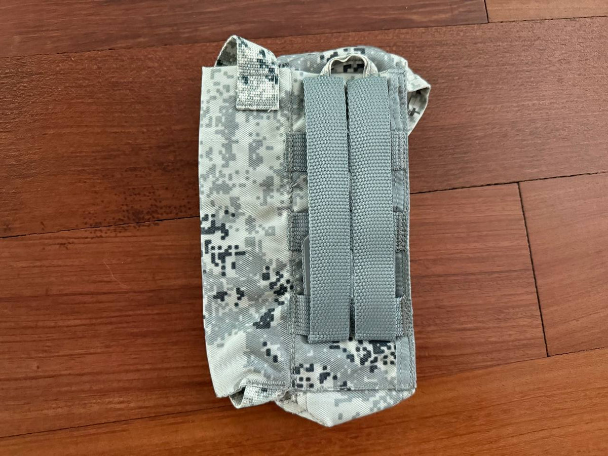 Russian Tekhinkom Left-Handed AK 2xMag Pouch with ROP Flare Pouch Arctic EMR