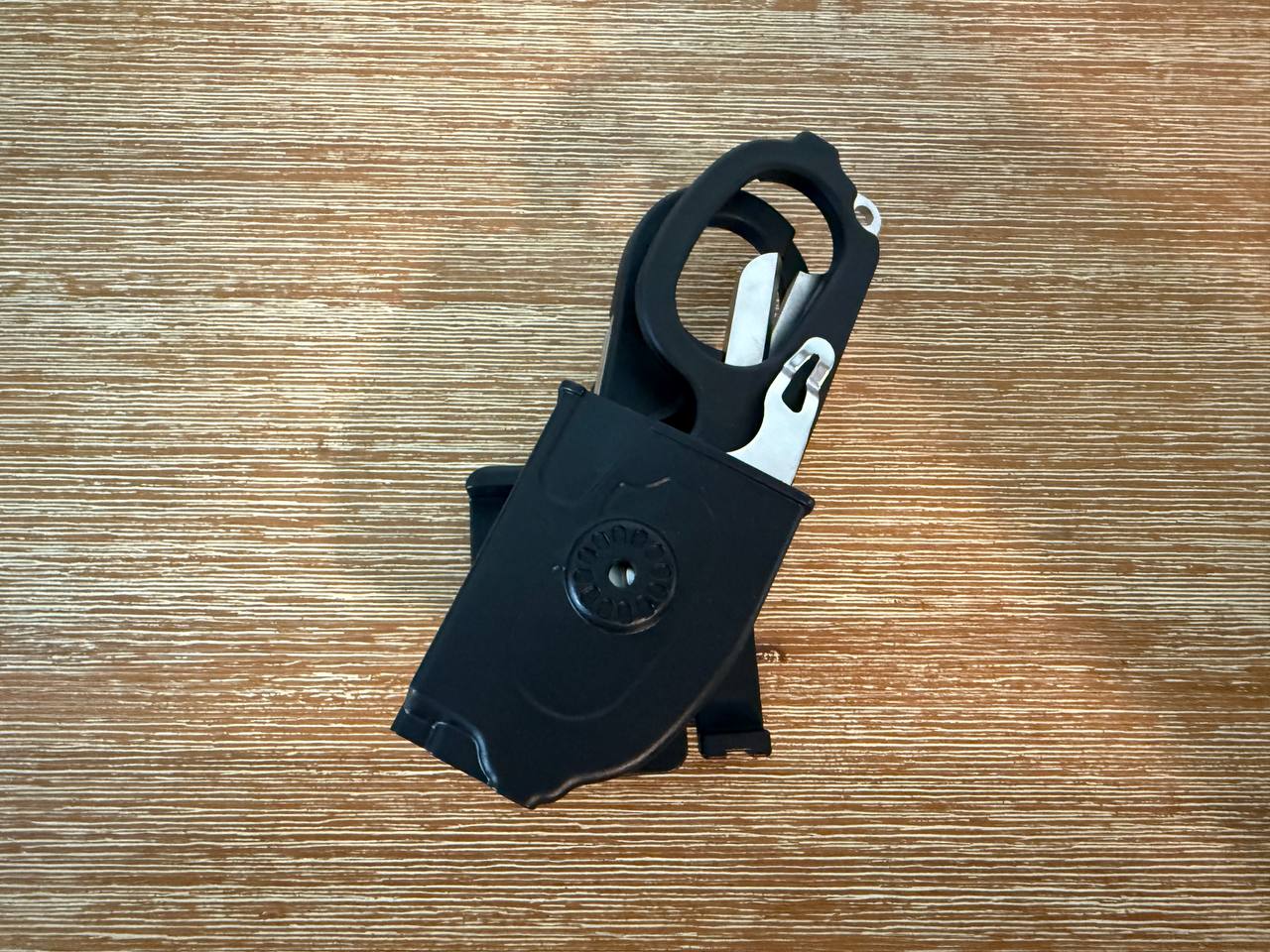 Tactical Rescue Emergency Multitool Scissors