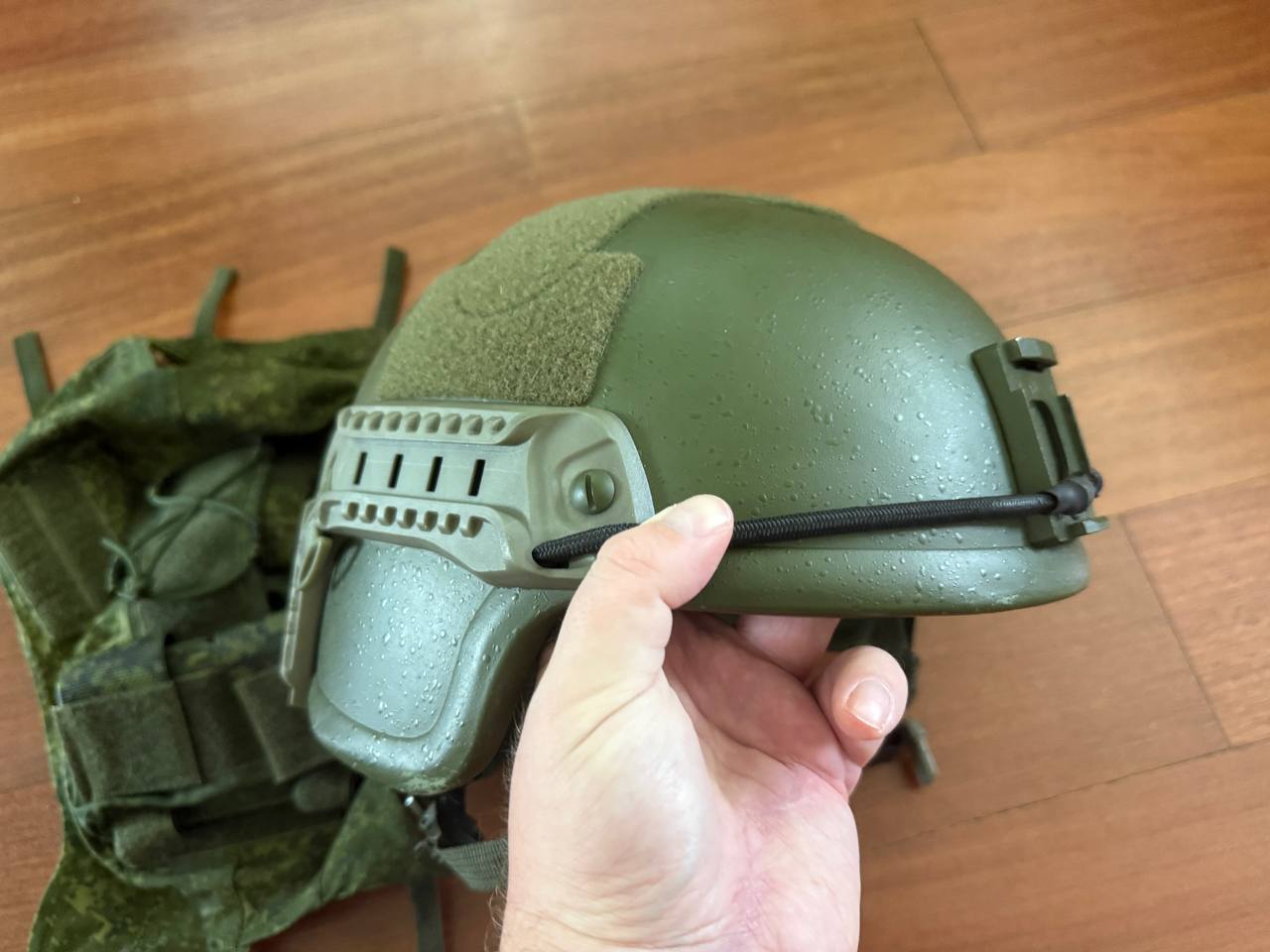 Russian TOR-L Helmet Size 2 + Helmet Cover + Gearcraft Pouch