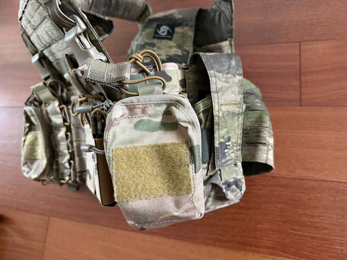 UR Tactical OPS Plate Carrier Vest + Ars Arma D3 Chest Rig - Set