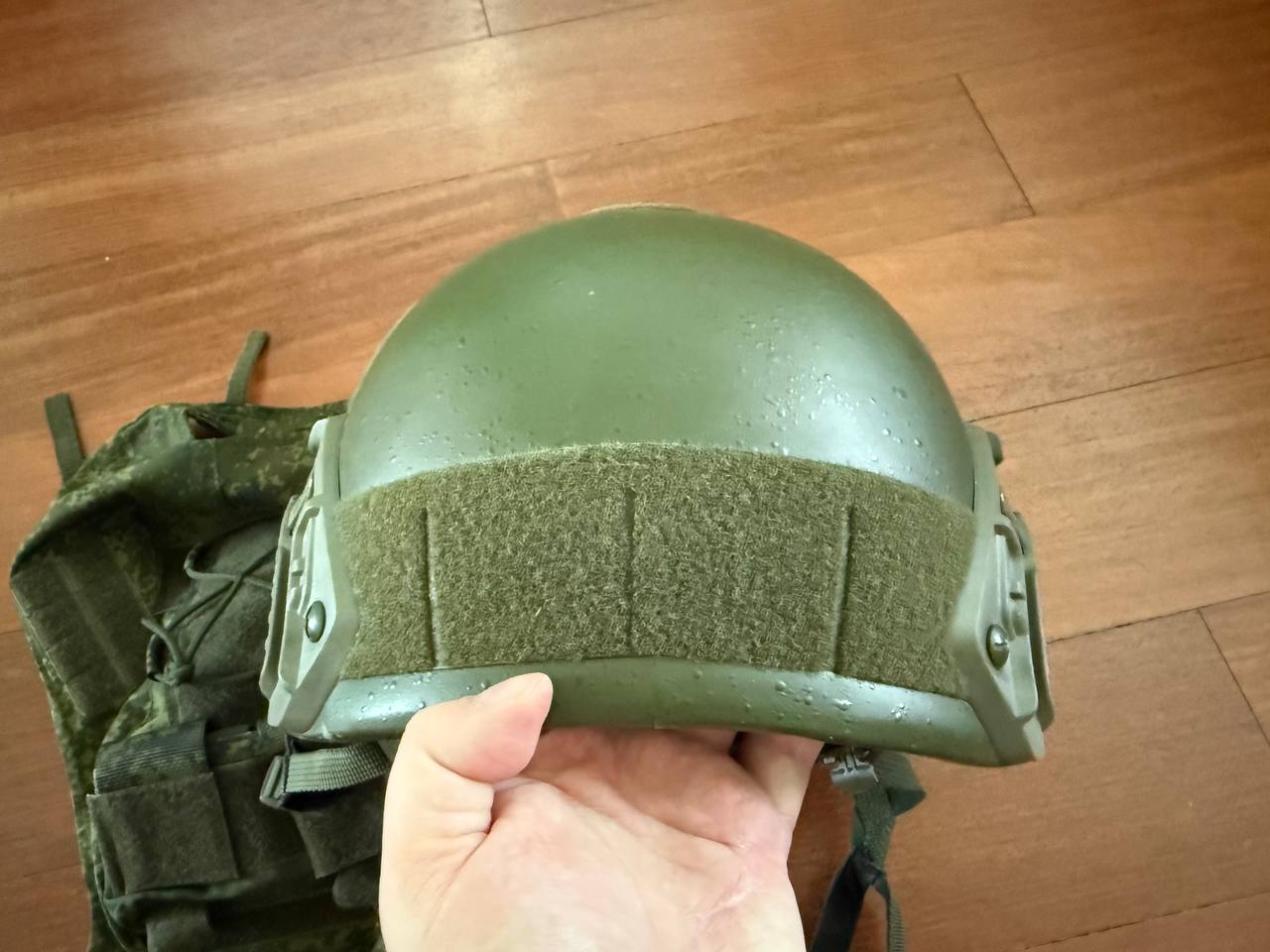 Russian TOR-L Helmet Size 2 + Helmet Cover + Gearcraft Pouch
